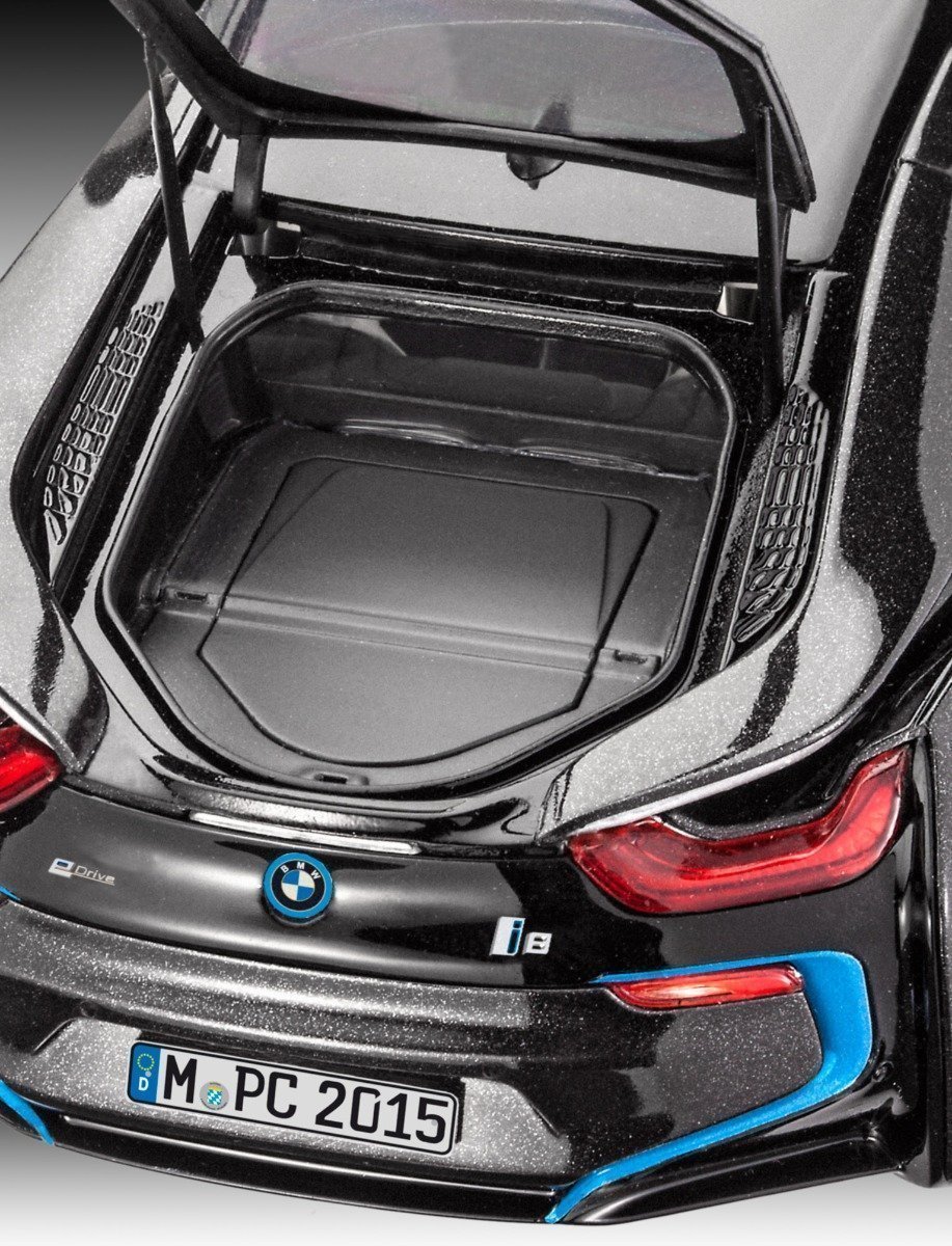 Revell BMW i8 1/24