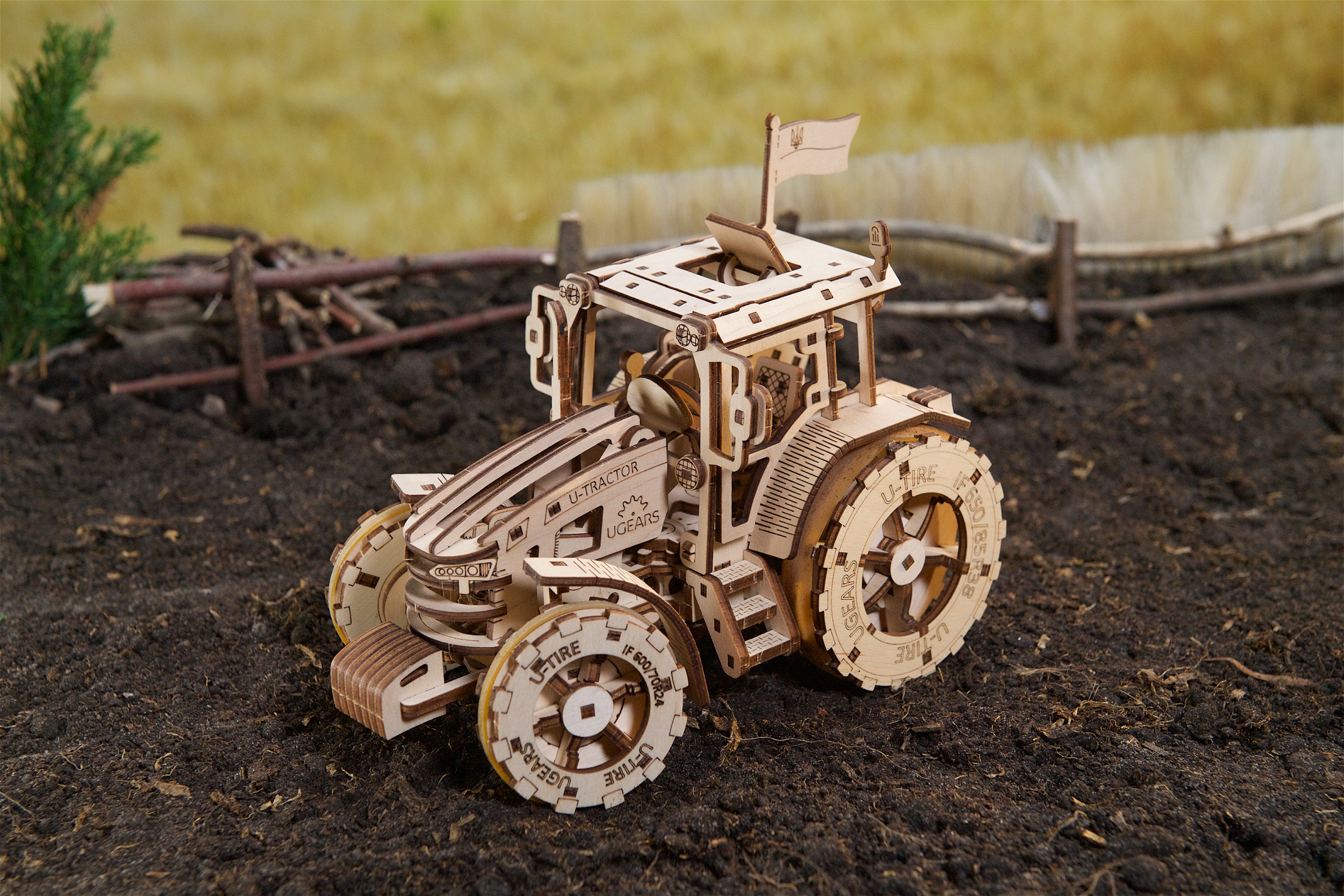 U-Gears De Tractor Wint mechanisch houten bouwpakket