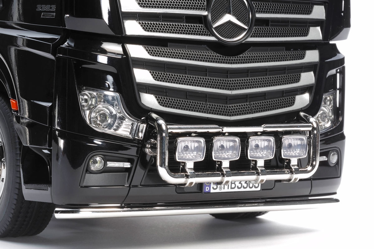 Tamiya Mercedes Benz Actros 3363 6x4 Gigaspace Kit 1/14