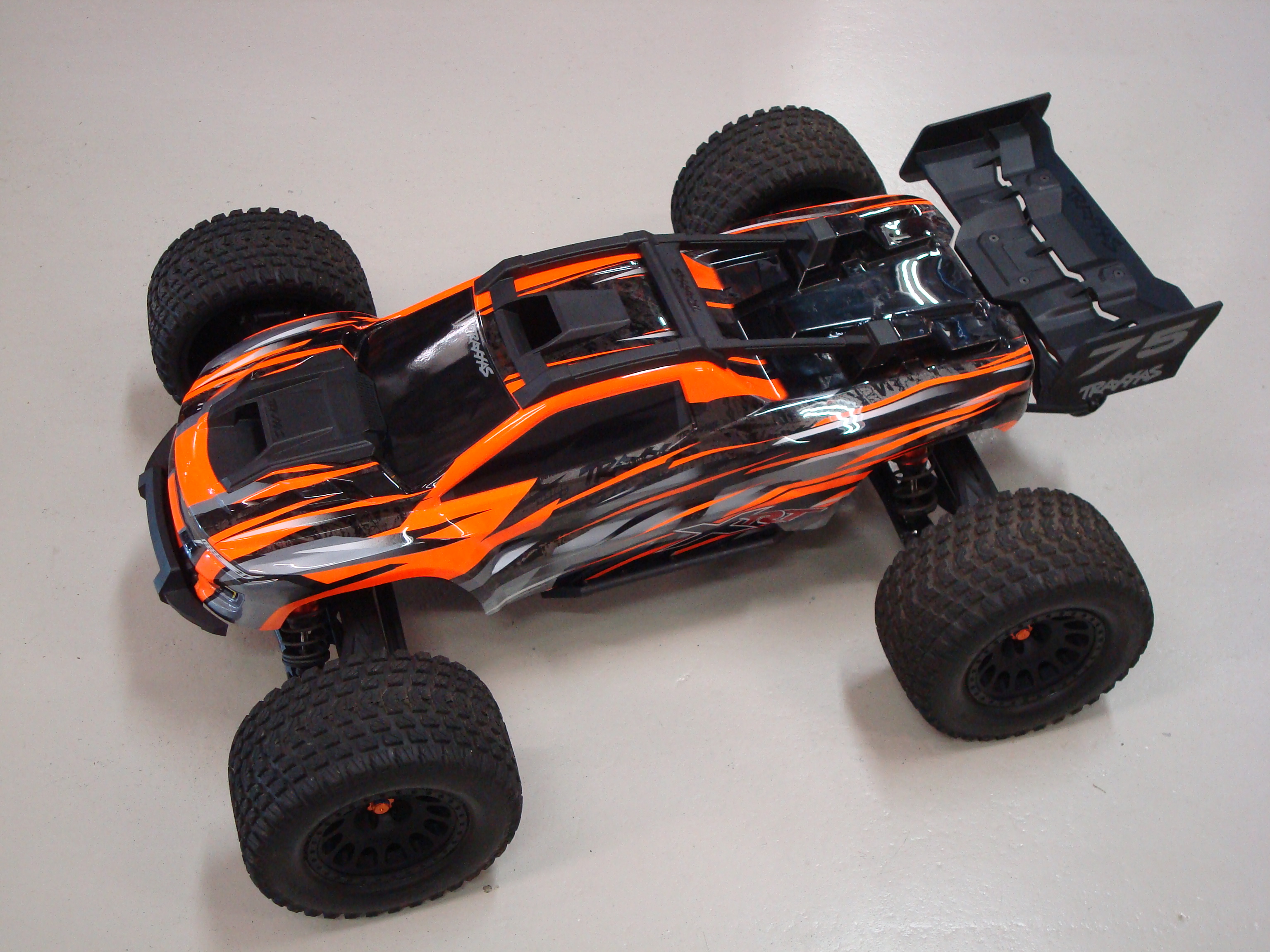 Occasion Traxxas XRT 4WD VXL-8S Race Truck TQi TSM 1/5 Orange (no battery/charger)