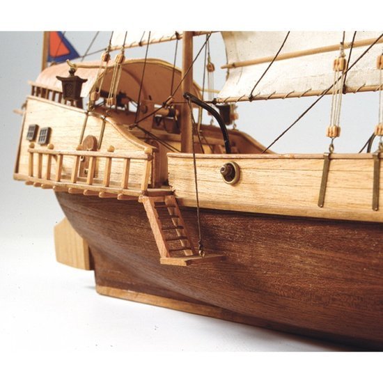 Artesania Latina Red Dragon Junco Chino-Chinese Junk 1/60