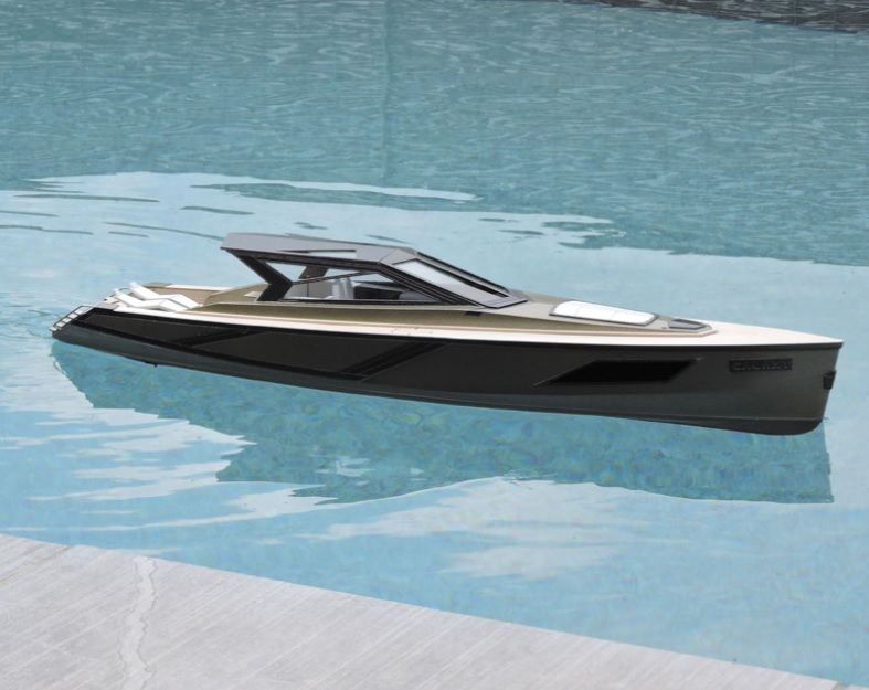 Mantua Model Galaxy 53ft. Luxe Sportboot Model  kit 1/25