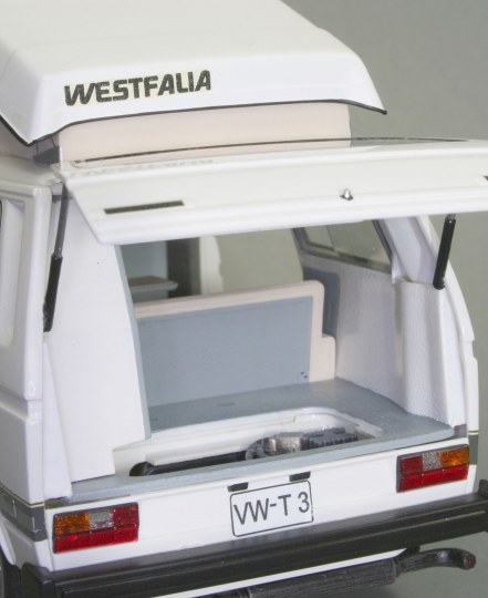 Revell Volkswagen T3 Camper 1/25
