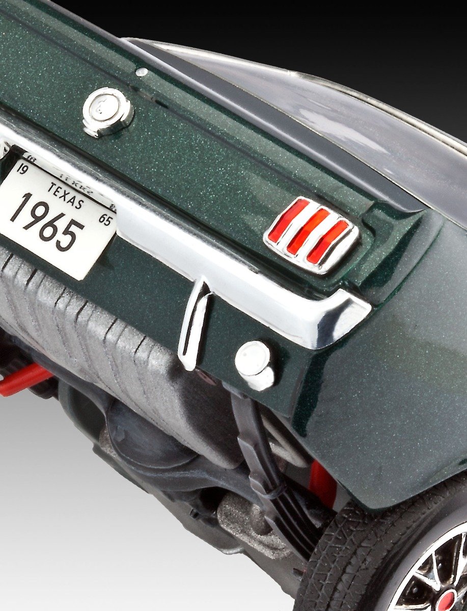 Revell 1965 Ford Mustang 2 + 2 Fastback 1/24