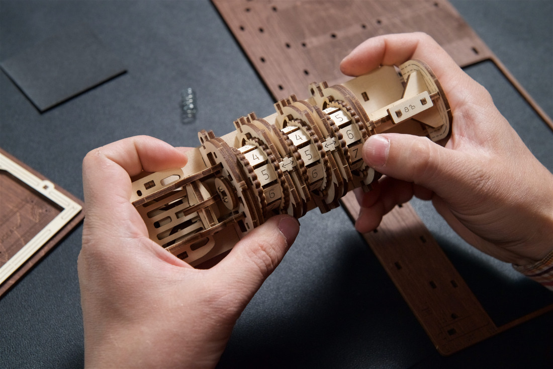U-Gears Boek der Geheimen mechanisch houten bouwpakket