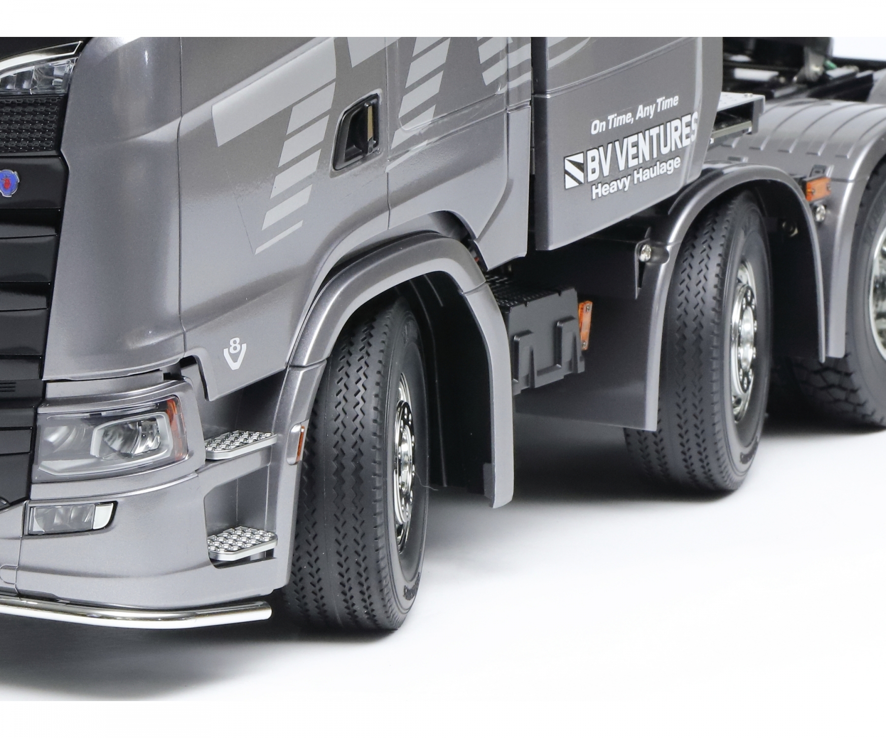 Tamiya Scania 770S 8x4/4 Truck Gun Metal Edition Kit 1/14