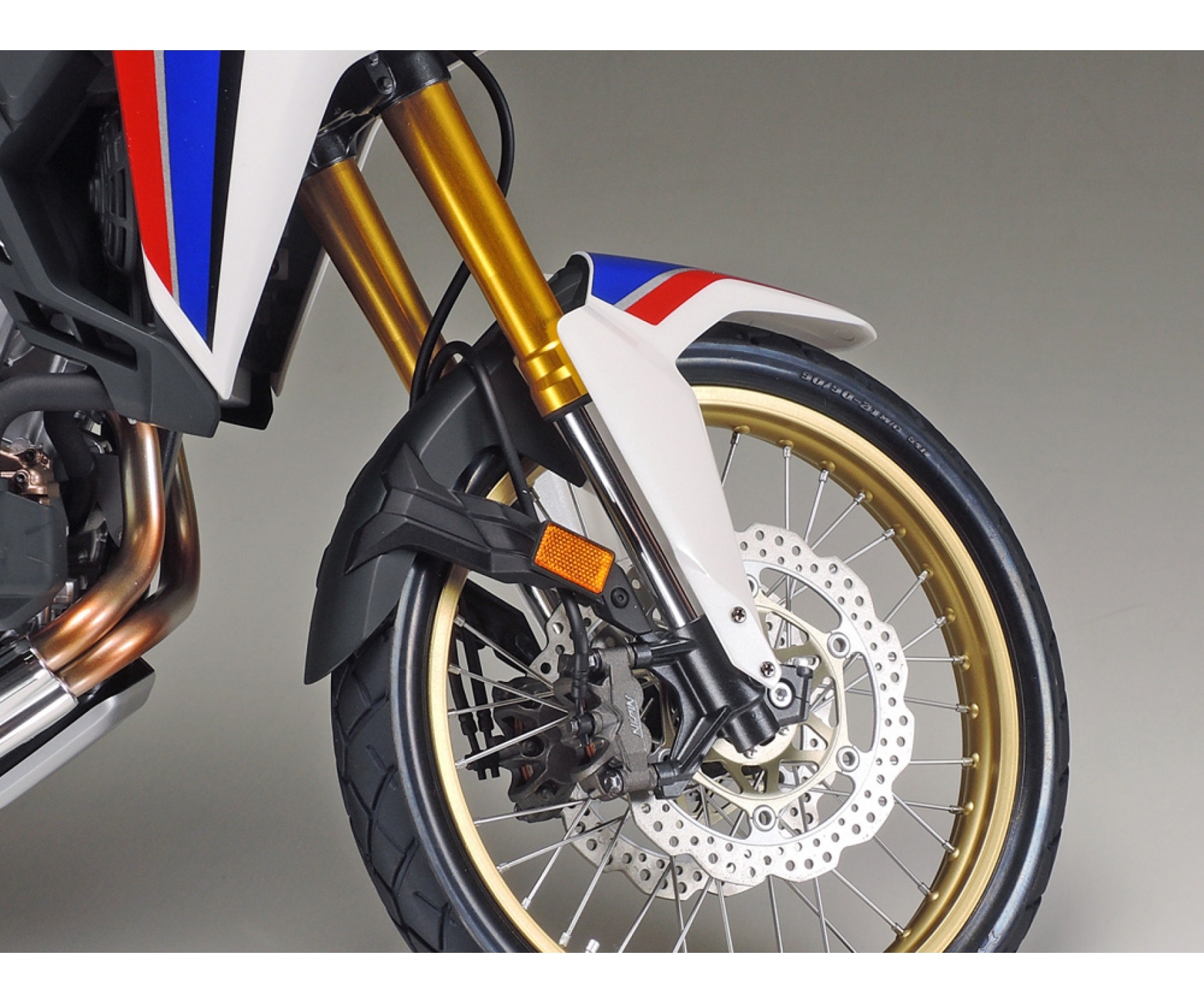 Tamiya Honda CRF 1000L Africa Twin Enduro 1/6