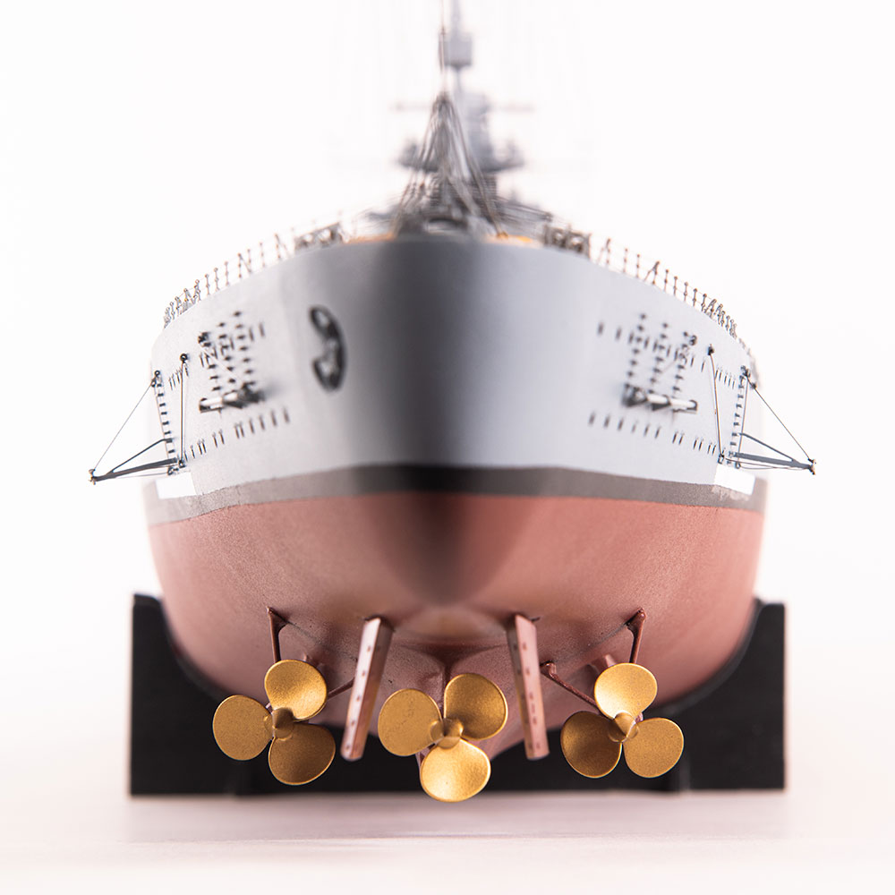 Amati German Battleship Bismarck Kriegsmarine 1941 Kit 1/200