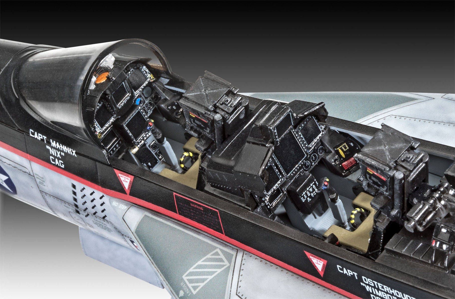Revell F/A-18F Super Hornet 1/32