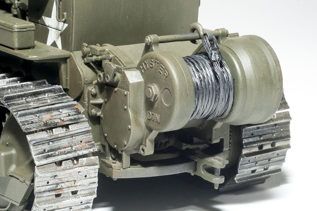 MiniArt U.S. Tractor w/Towing Winch & Crewmen 1/35