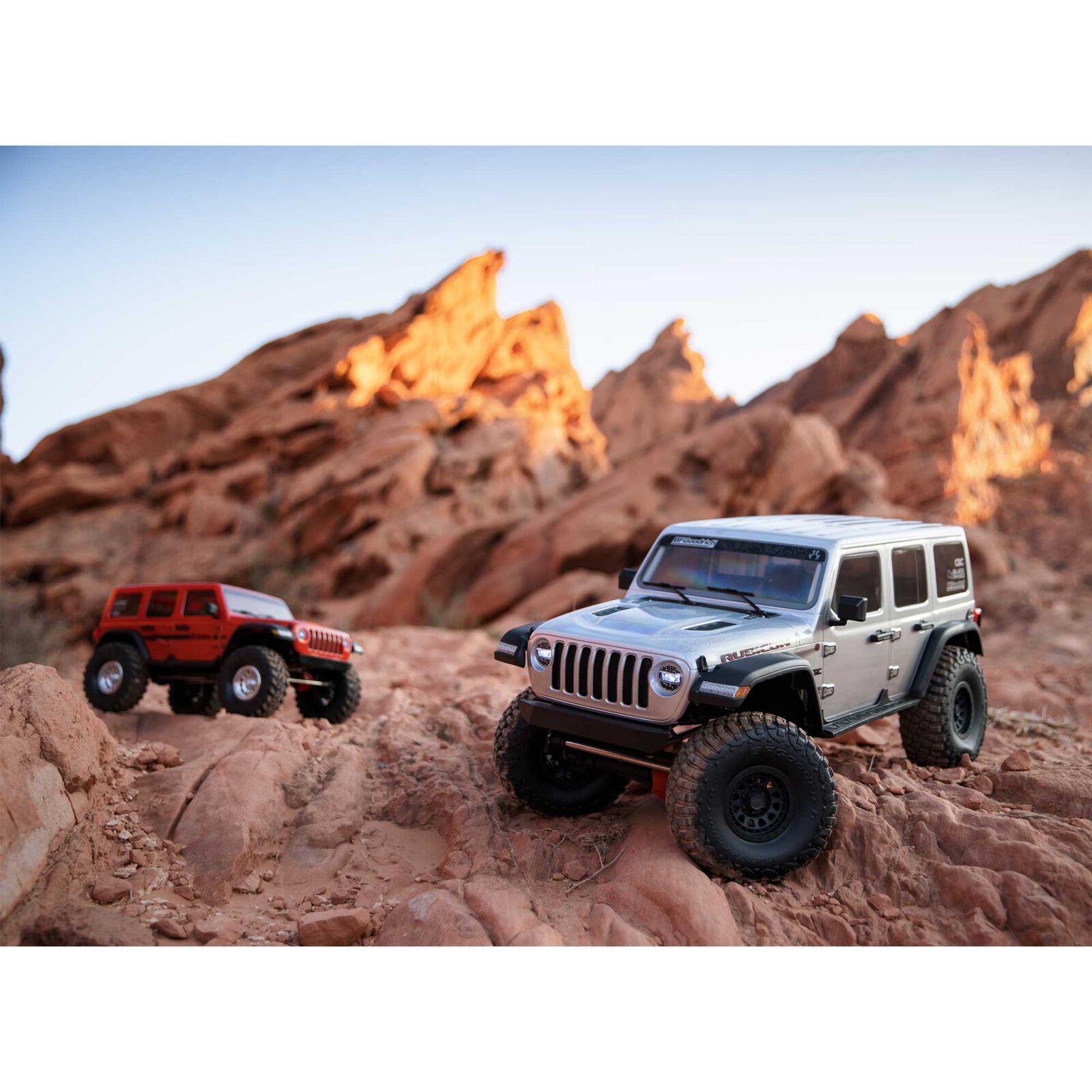 Axial SCX6 Jeep JLU Wrangler 4X4 RTR Crawler Silver 1/6
