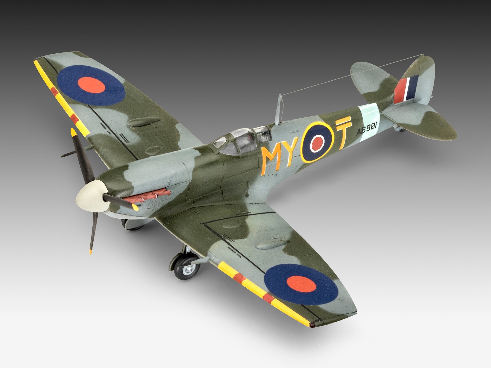 Revell Model Set Combat Set Messerschmitt Bf109G-10 & Spitfire Mk.V 1/72