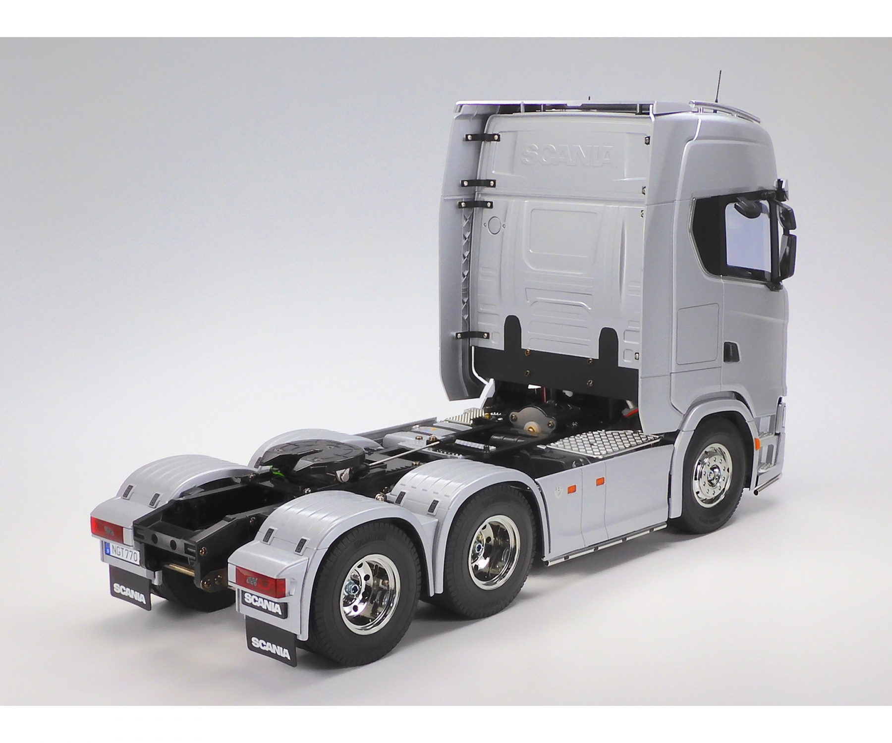 Tamiya Scania 770 S 6x4 Truck Silver Edition Kit 1/14