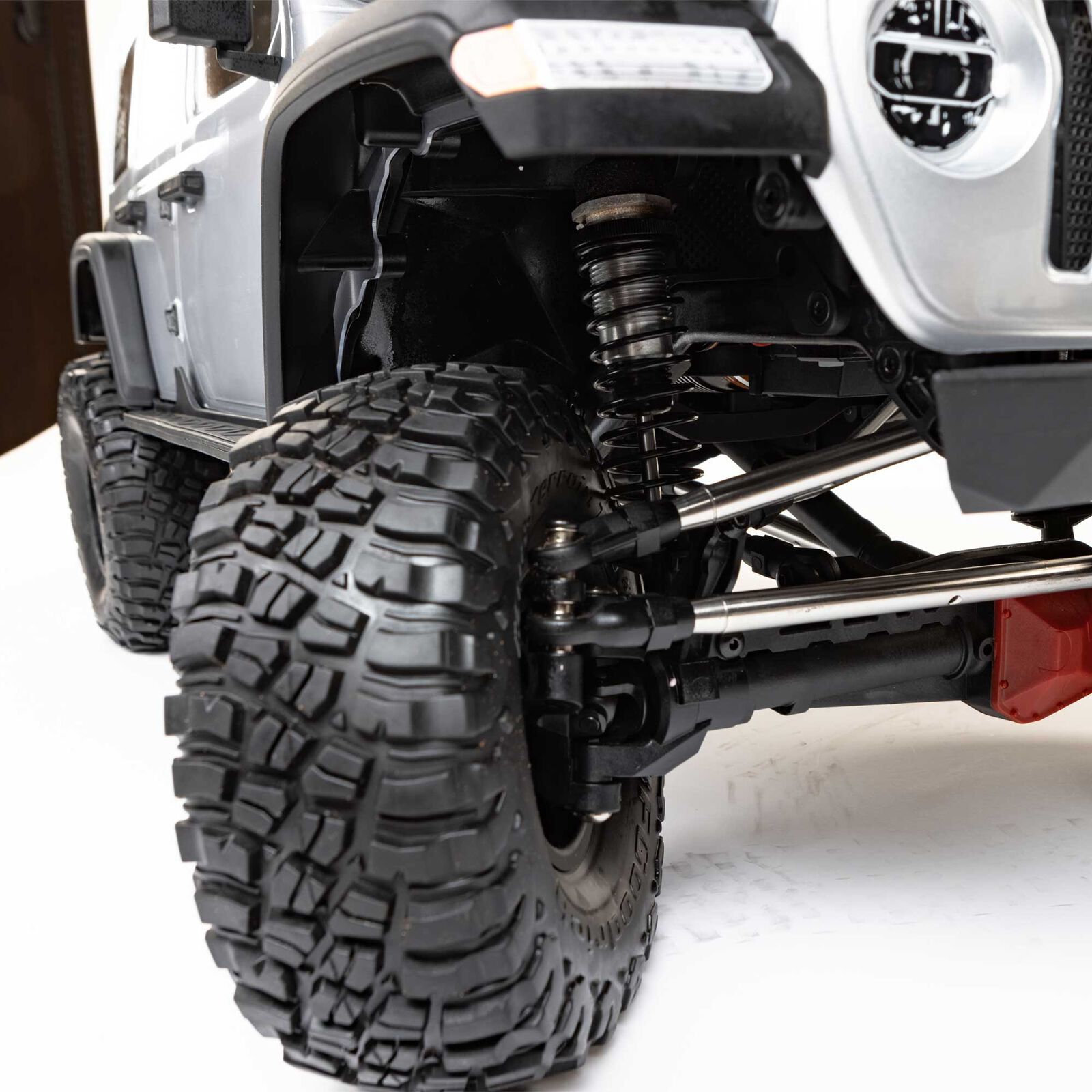 Axial SCX6 Jeep JLU Wrangler 4X4 RTR Crawler Silver 1/6