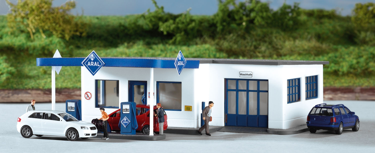 Piko ARAL Tankstation / Garage H0