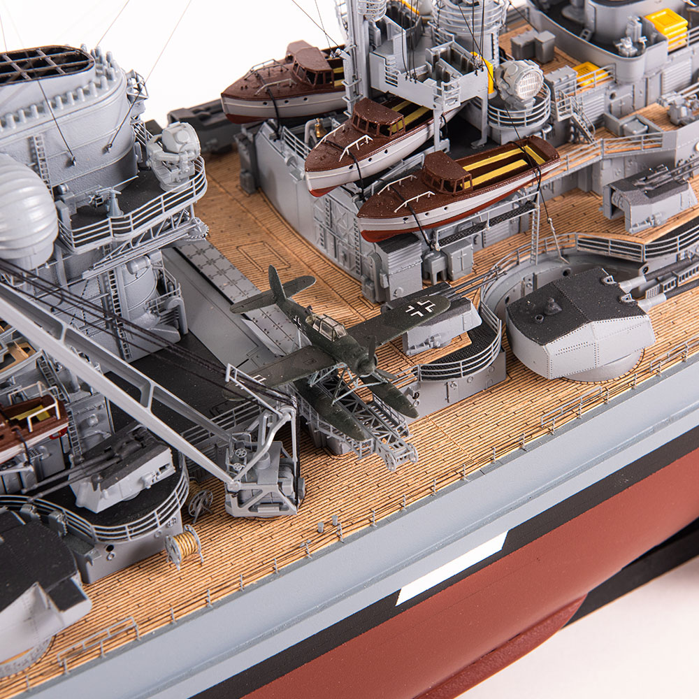 Amati German Battleship Bismarck Kriegsmarine 1941 Kit 1/200