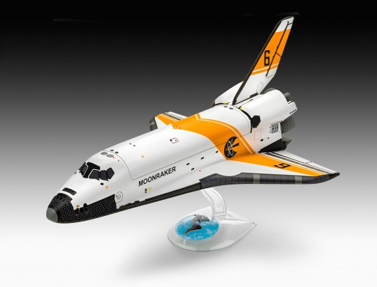 Revell Geschenkset Moonraker Space Shuttle (James Bond 007) "Moonraker" 1/144