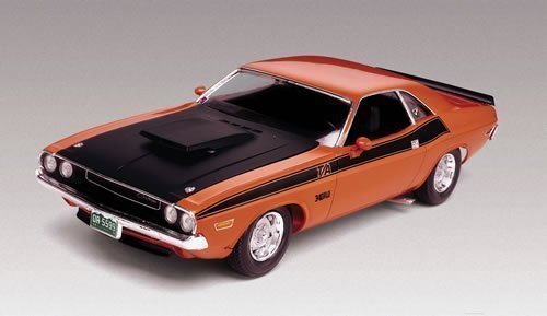 Revell 1970 Dodge Challenger T/A 2n1 1/24