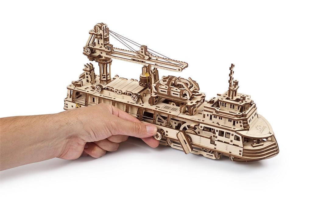 U-Gears Onderzoeksschip / Research Vessel mechanisch houten bouwpakket