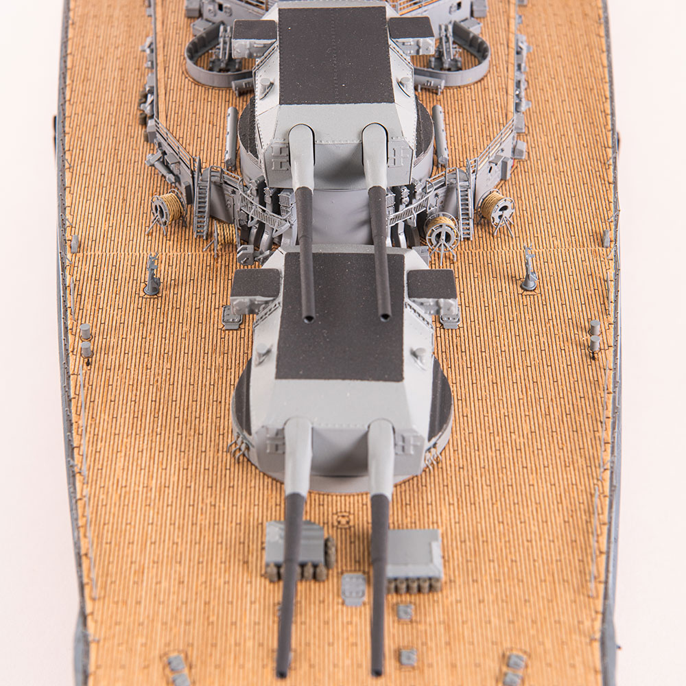 Amati German Battleship Bismarck Kriegsmarine 1941 Kit 1/200