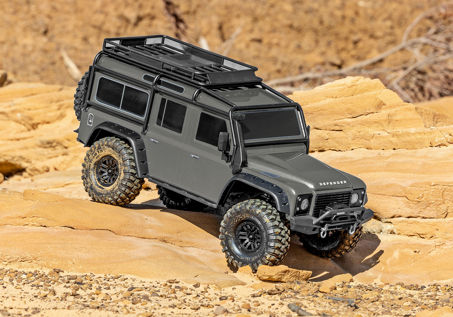 Traxxas Land Rover Defender TRX-4 4WD Scale and Trail  Crawler Fully-Assembled 1/10 Clipless Silver