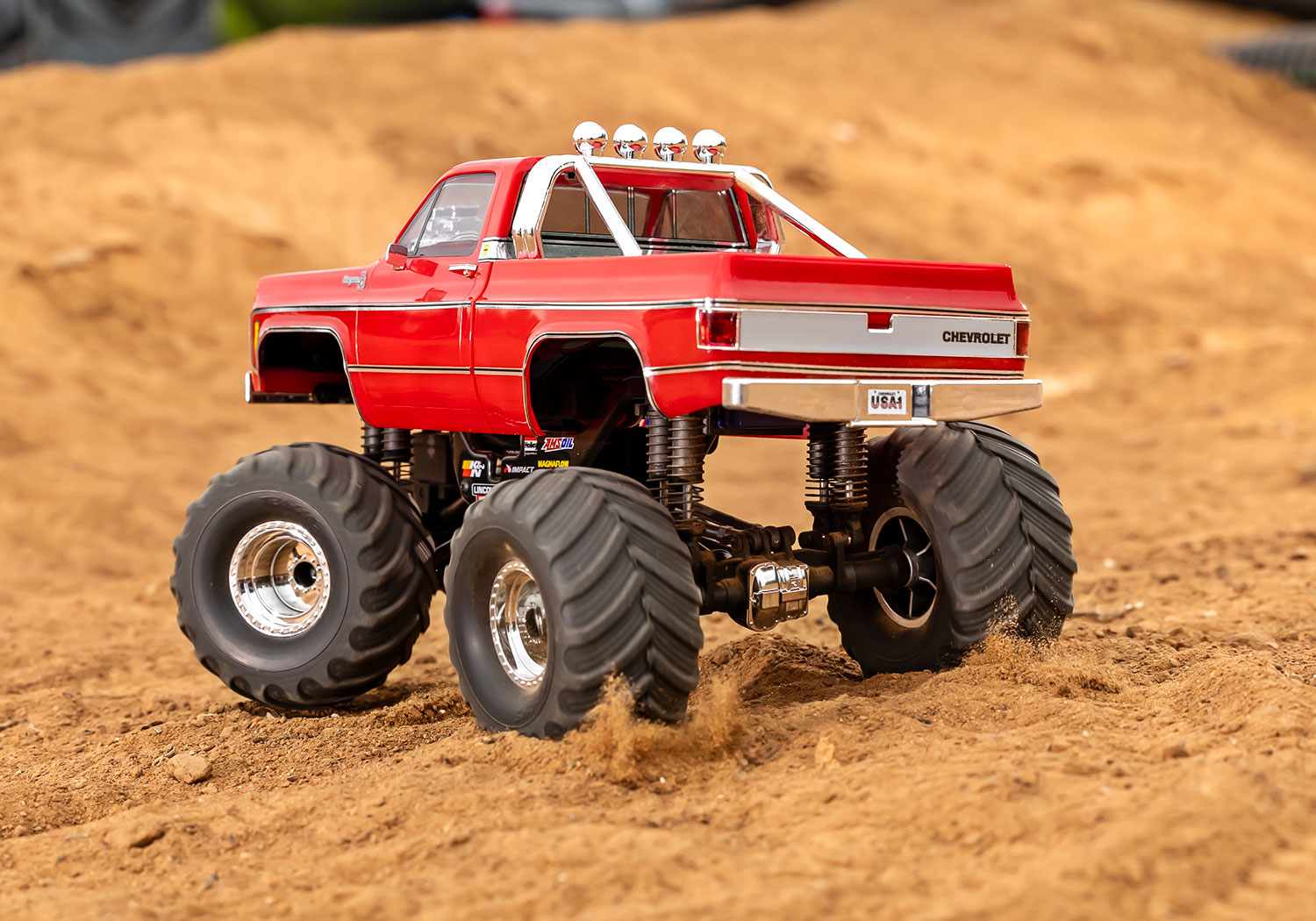 Traxxas TRX-4MT Chevrolet K10 Monster Truck 4WD Electric with TQ 1/18 Red