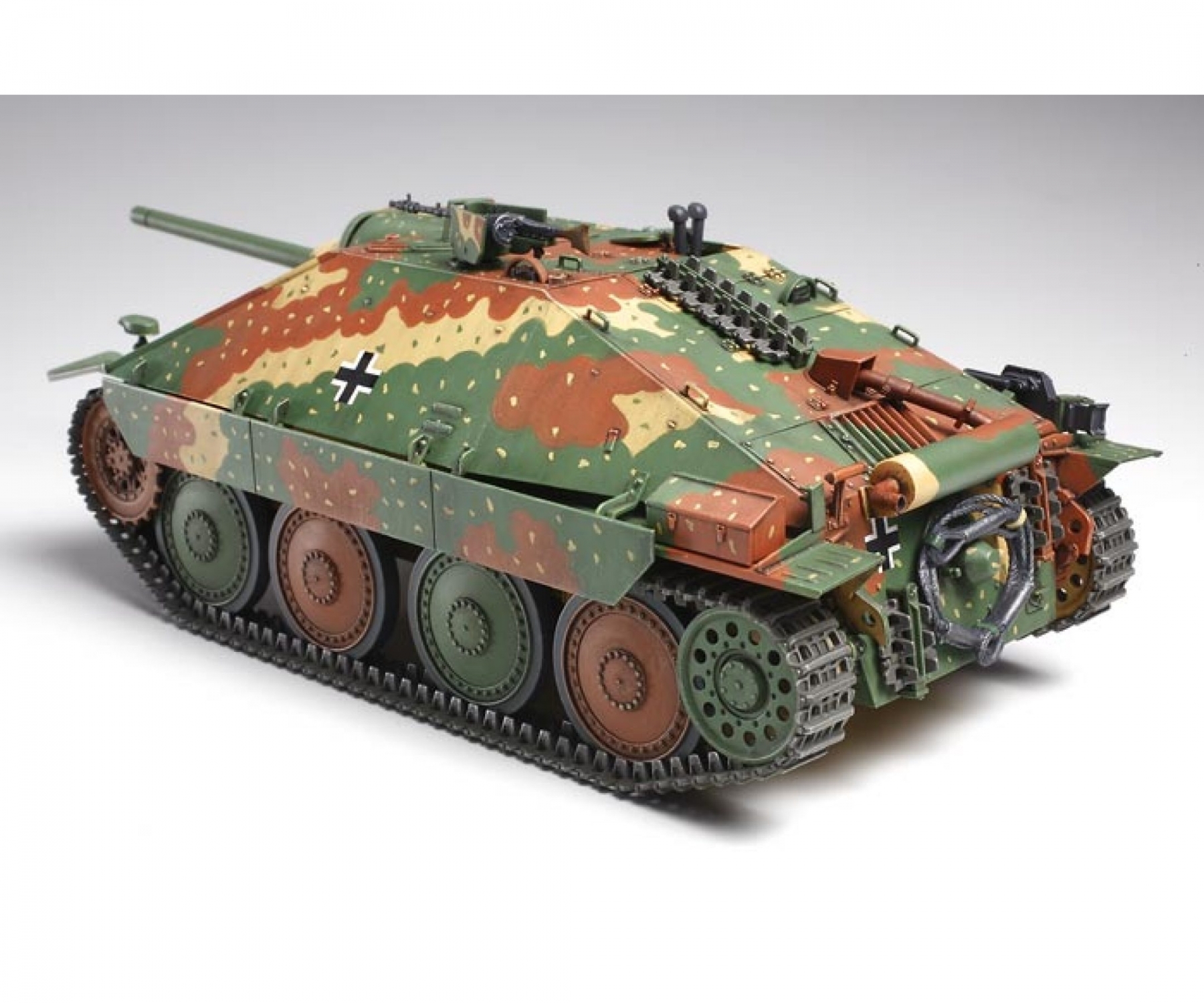 Tamiya German 38 ton Tank Destroyer Hetzer 1/35