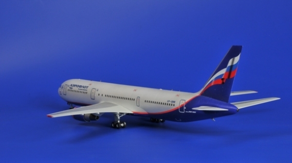 Zvezda Civil airliner Boeing 767-300 1/144