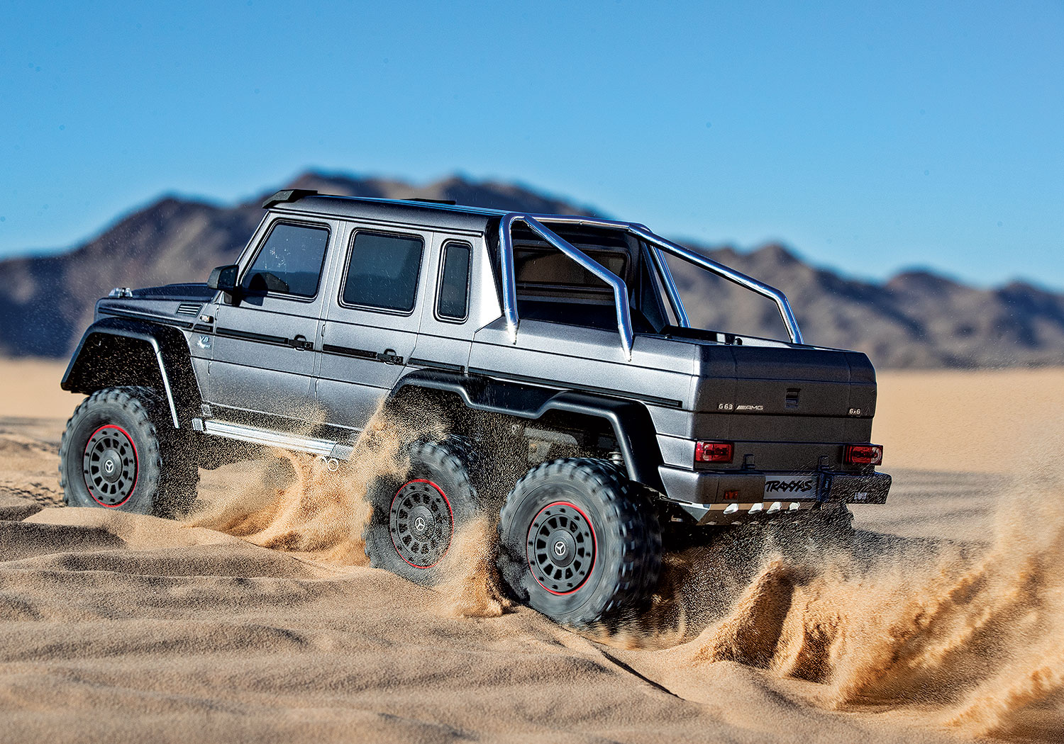Traxxas TRX-6 Mercedes-Benz G 63 AMG 6X6 Electric Trail Truck RTR 1/10 Clipless Flat Silver