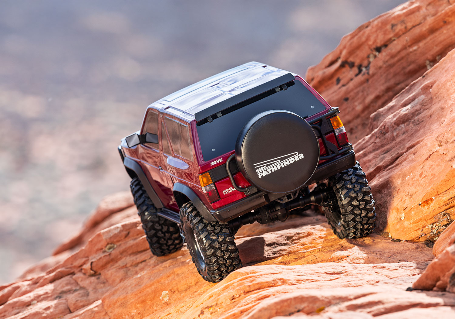 Traxxas Nissan Pathfinder TRX-4 4WD Scale and Trail Crawler Fully-Assembled 1/10 Red