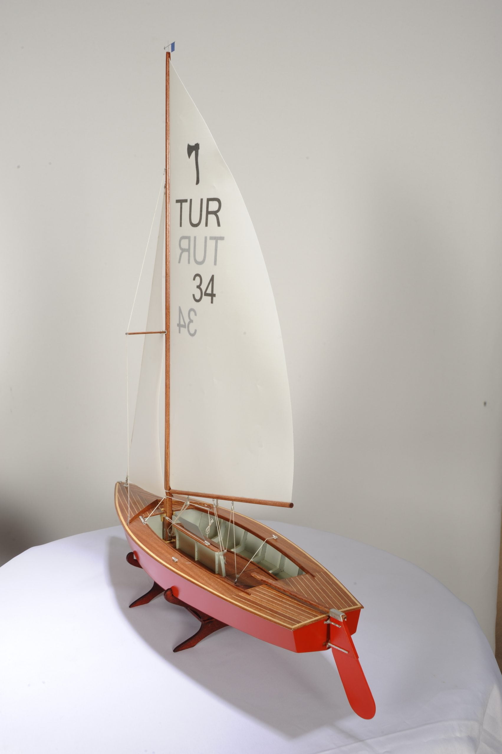 Turk Model PIRAT “Sailing Class”  1/10