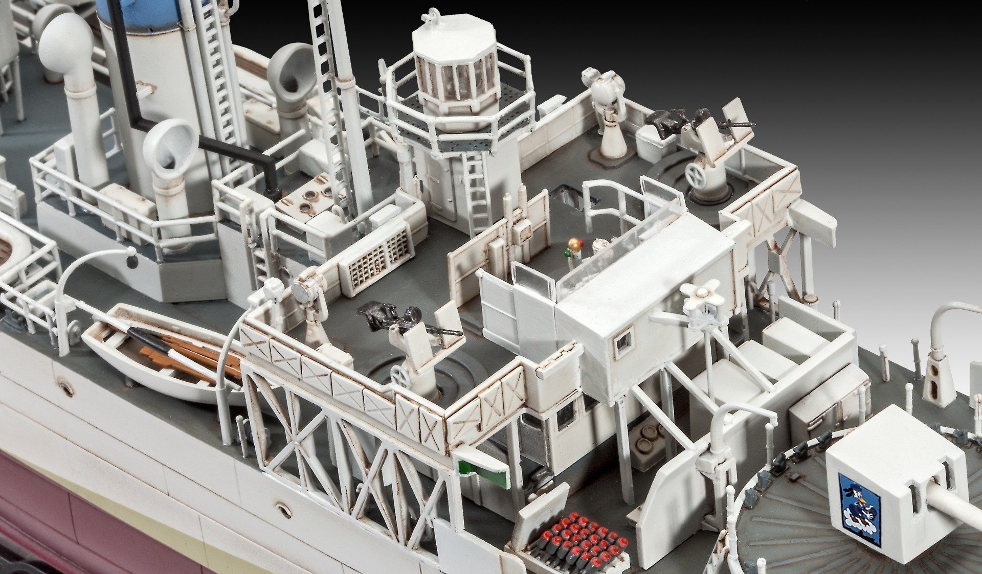 Revell Flower Class Corvette HMCS Snowberrry 1/144