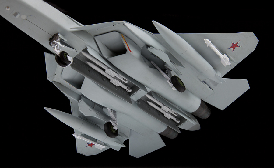 Zvezda Russian Fifth-Generation Fighter SU-57 1/48