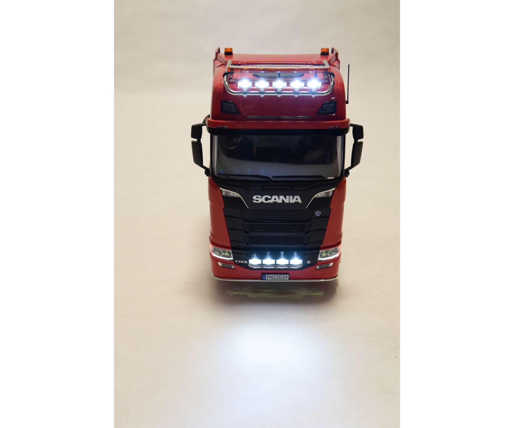 Carson Positie Verlichtingset Scania SLT8x4 1/14
