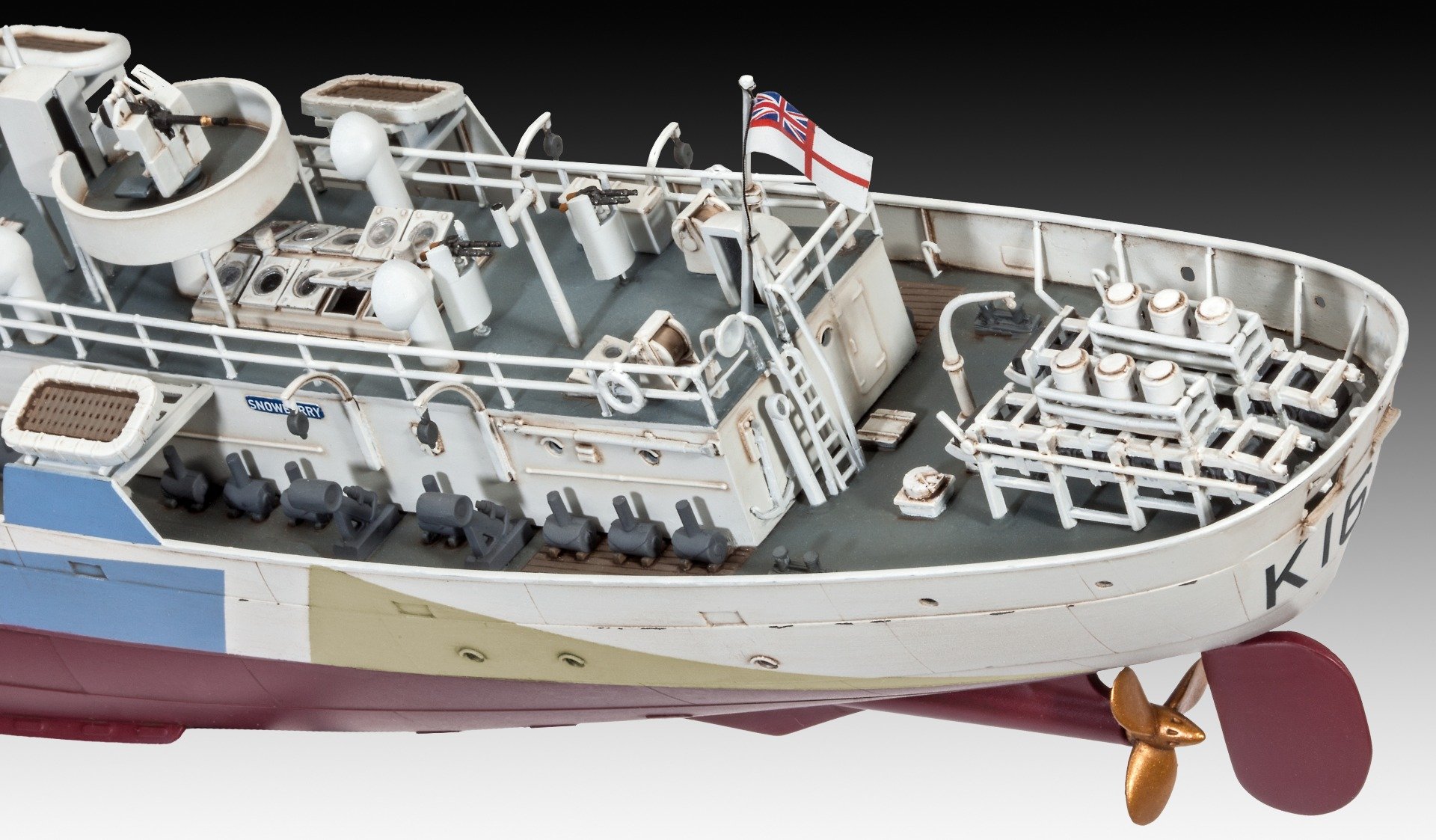 Revell Flower Class Corvette HMCS Snowberrry 1/144