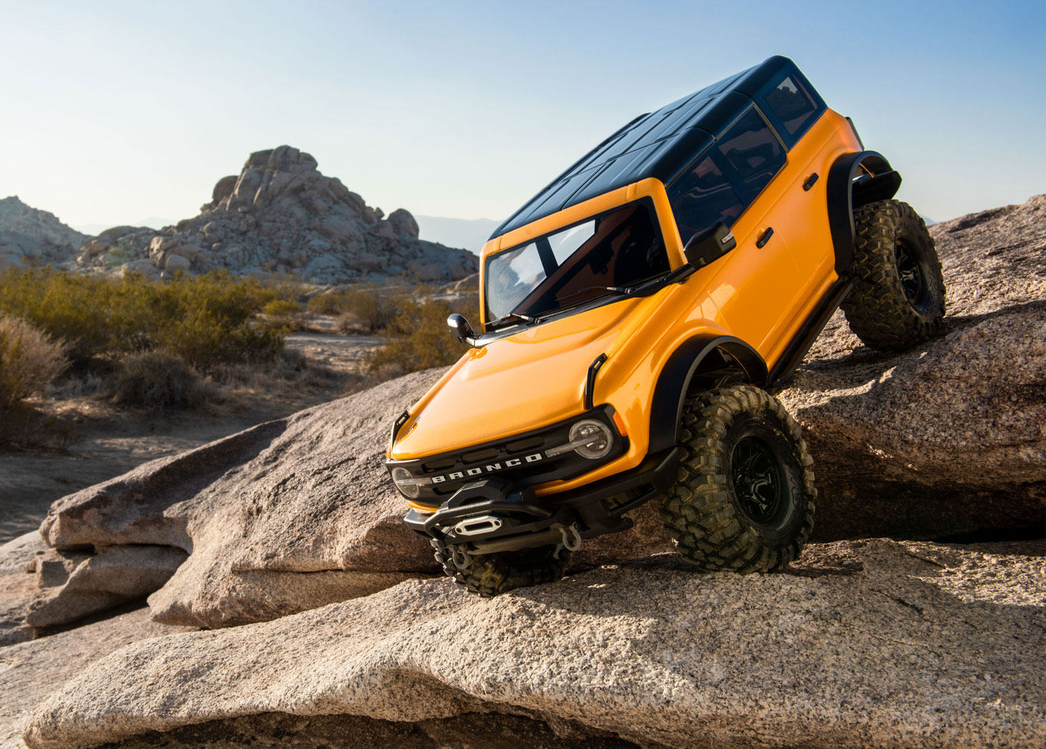 Traxxas 2021 Ford Bronco TRX-4  4WD Scale and Trail Crawler Fully-Assembled 1/10 - Blue