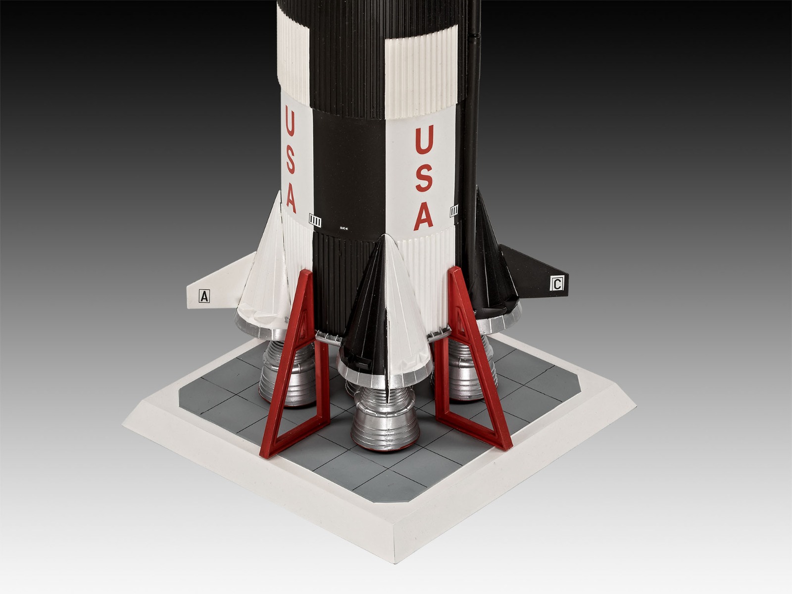 Revell Apollo 11 Saturn V Rocket 1/96 50th Anniversary moon landing 1969-2019