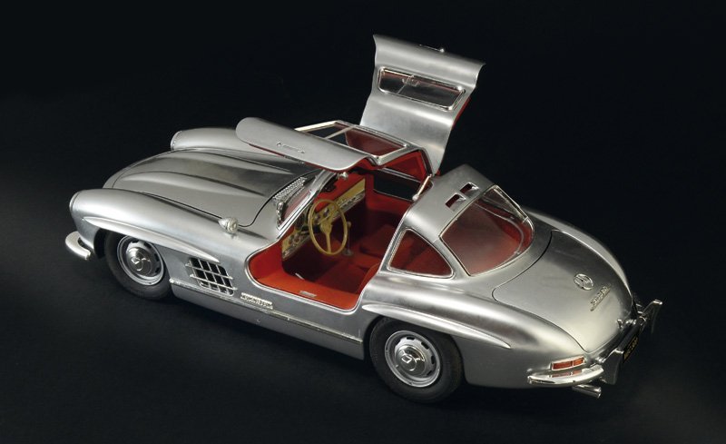 Italeri Mercedes-Benz 300SL Gullwing 1/16