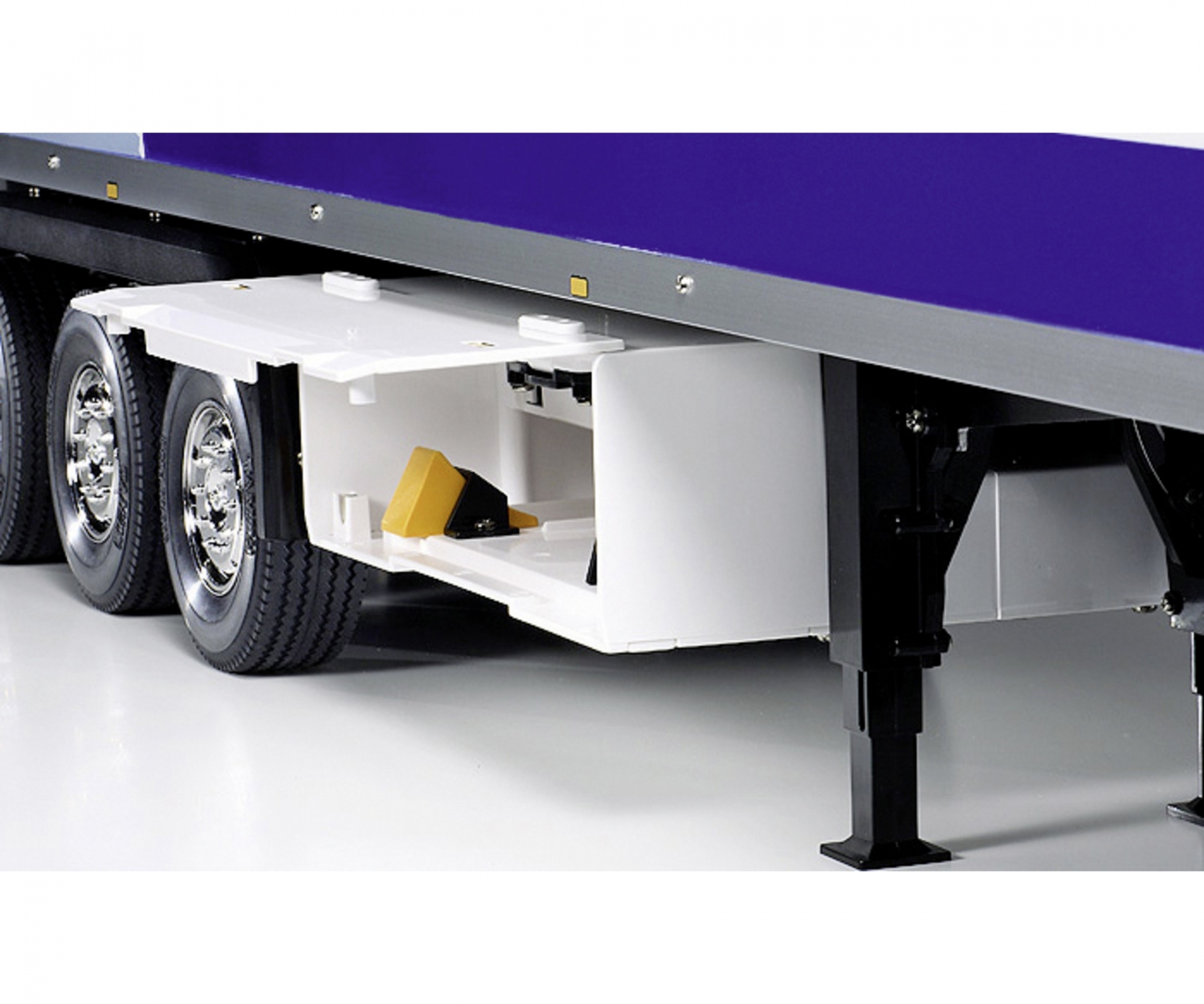 Tamiya 3-Axle Reefer semi-trailer Kit 1/14