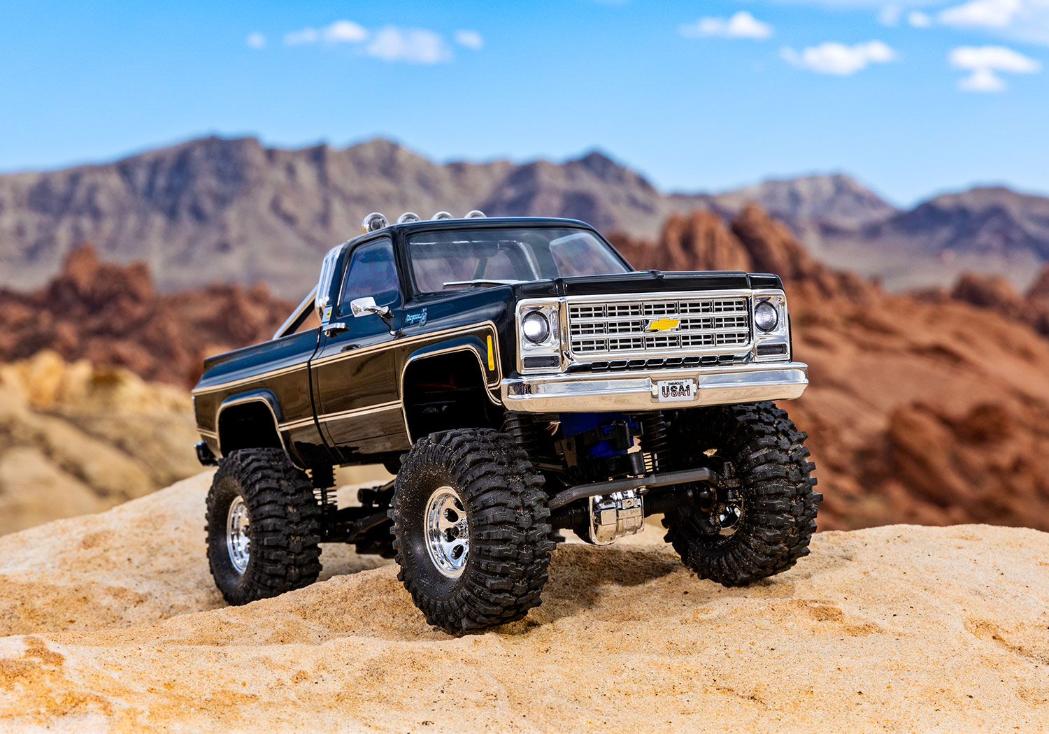 Traxxas TRX-4M High Trail 1979 Chevrolet K10 Truck 4WD Electric Scale and Trail Crawler with TQ 1/18 Black