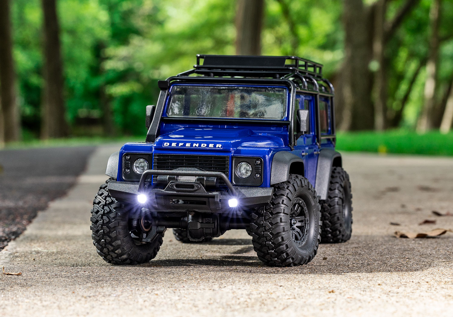 Traxxas TRX-4M Land Rover 4WD Electric Scale and Trail Crawler with TQ 1/18 Pink