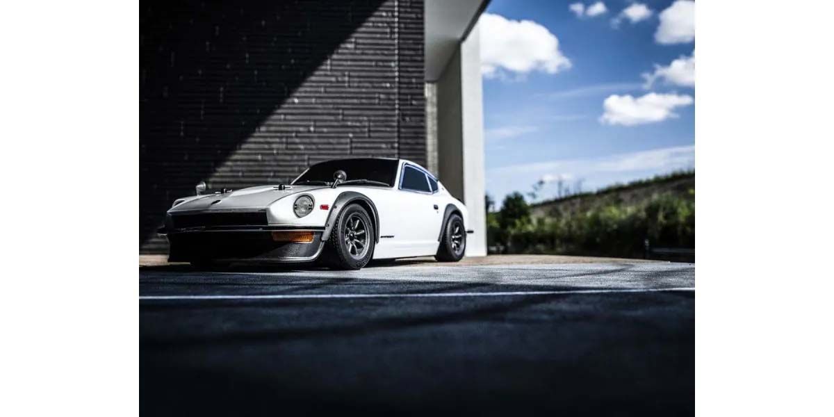 Kyosho Fazer MK2 Datsun 240Z 1971 Tuned Version White Readyset 1/10