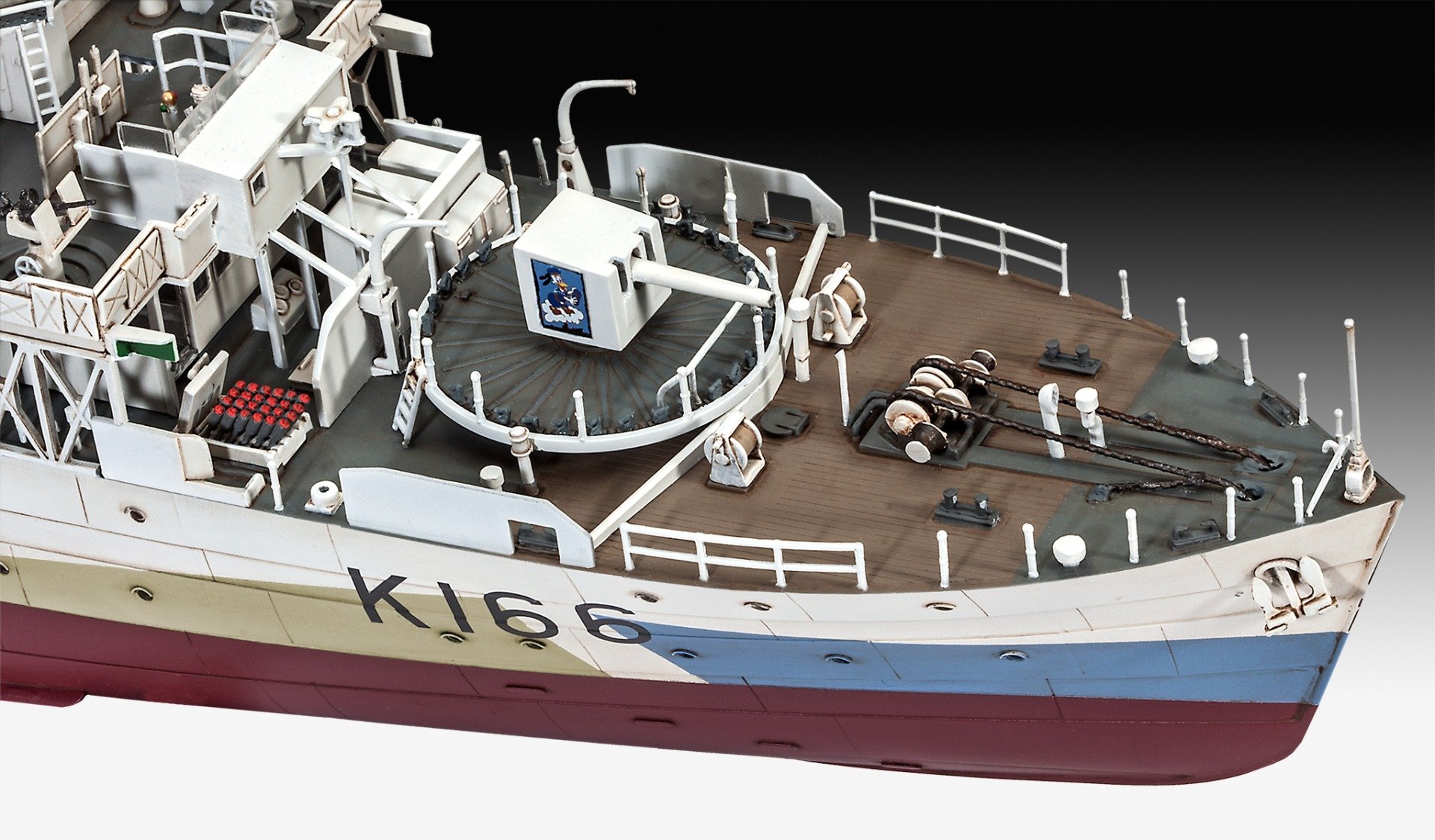 Revell Flower Class Corvette HMCS Snowberrry 1/144