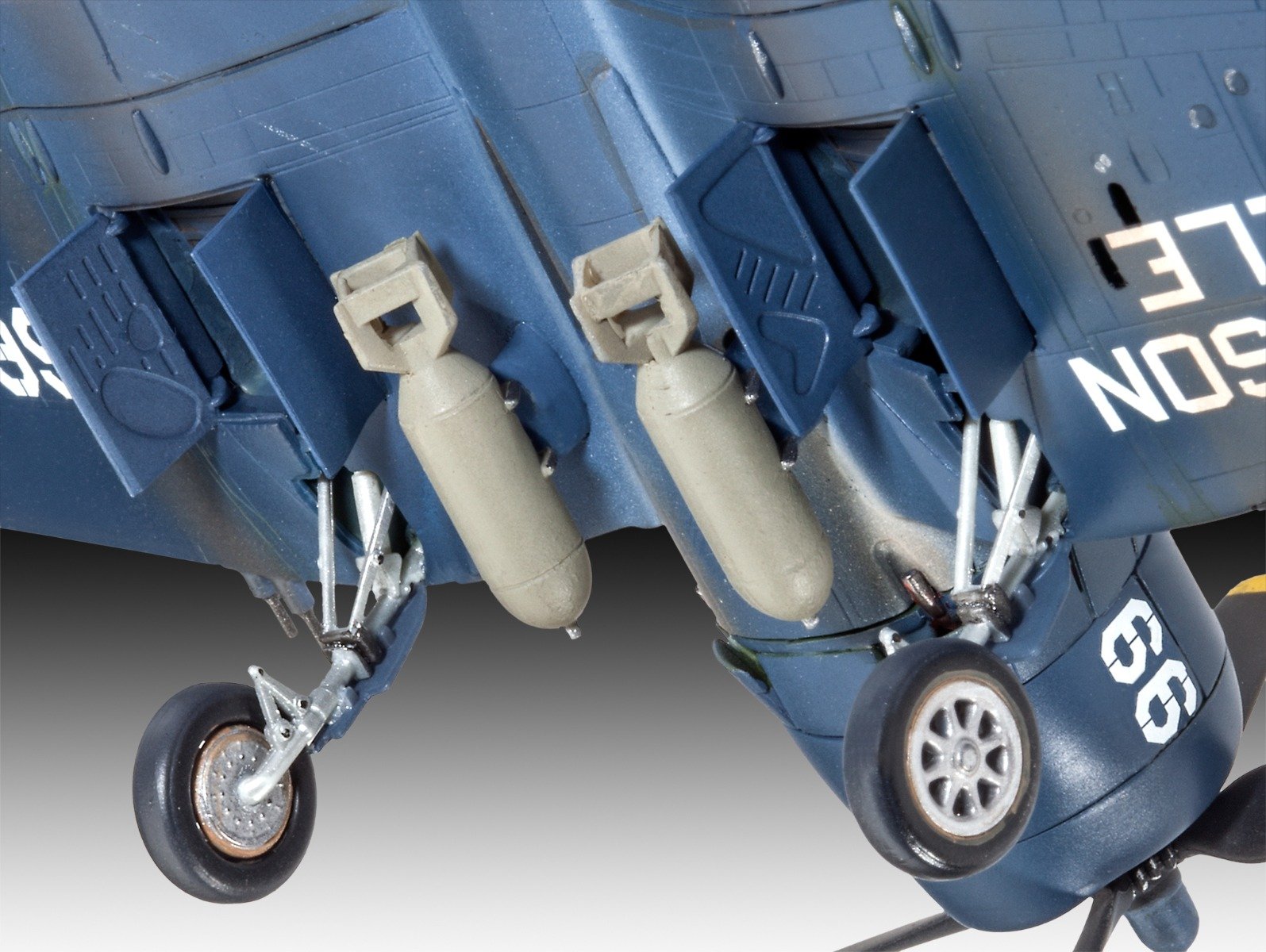 Revell F4U-4 CORSAIR 1/72