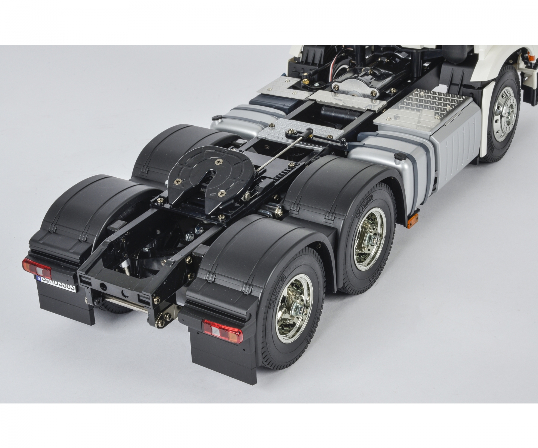 Tamiya Mercedes Benz Arocs 3363 6x4 ClassicSpace Truck Kit 1/14