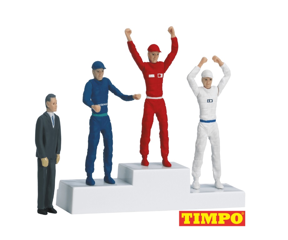 Carrera Podium met Coureurs en een Official