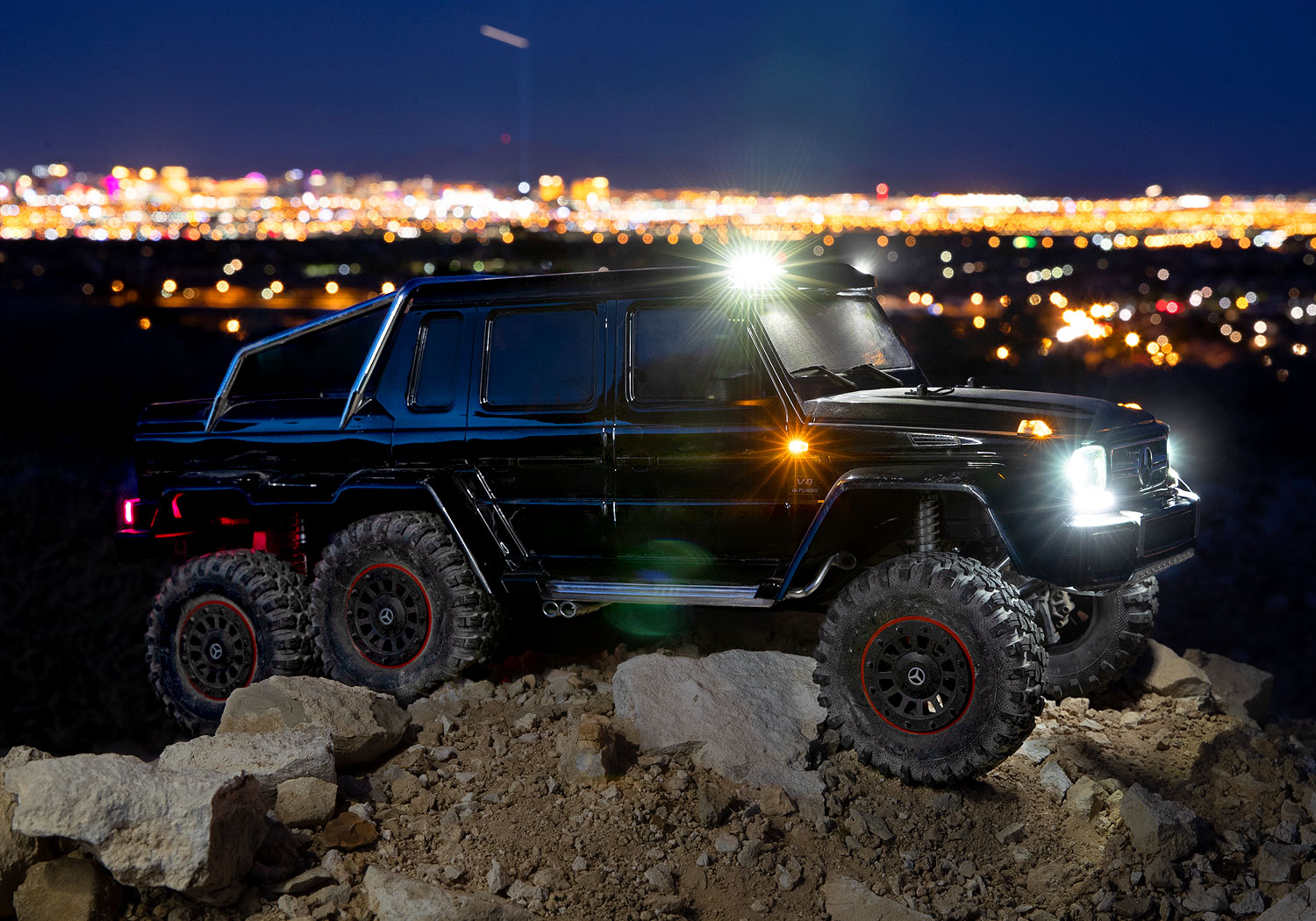 Traxxas TRX-6 Mercedes-Benz G 63 AMG 6X6 Electric Trail Truck RTR 1/10 Clipless Black