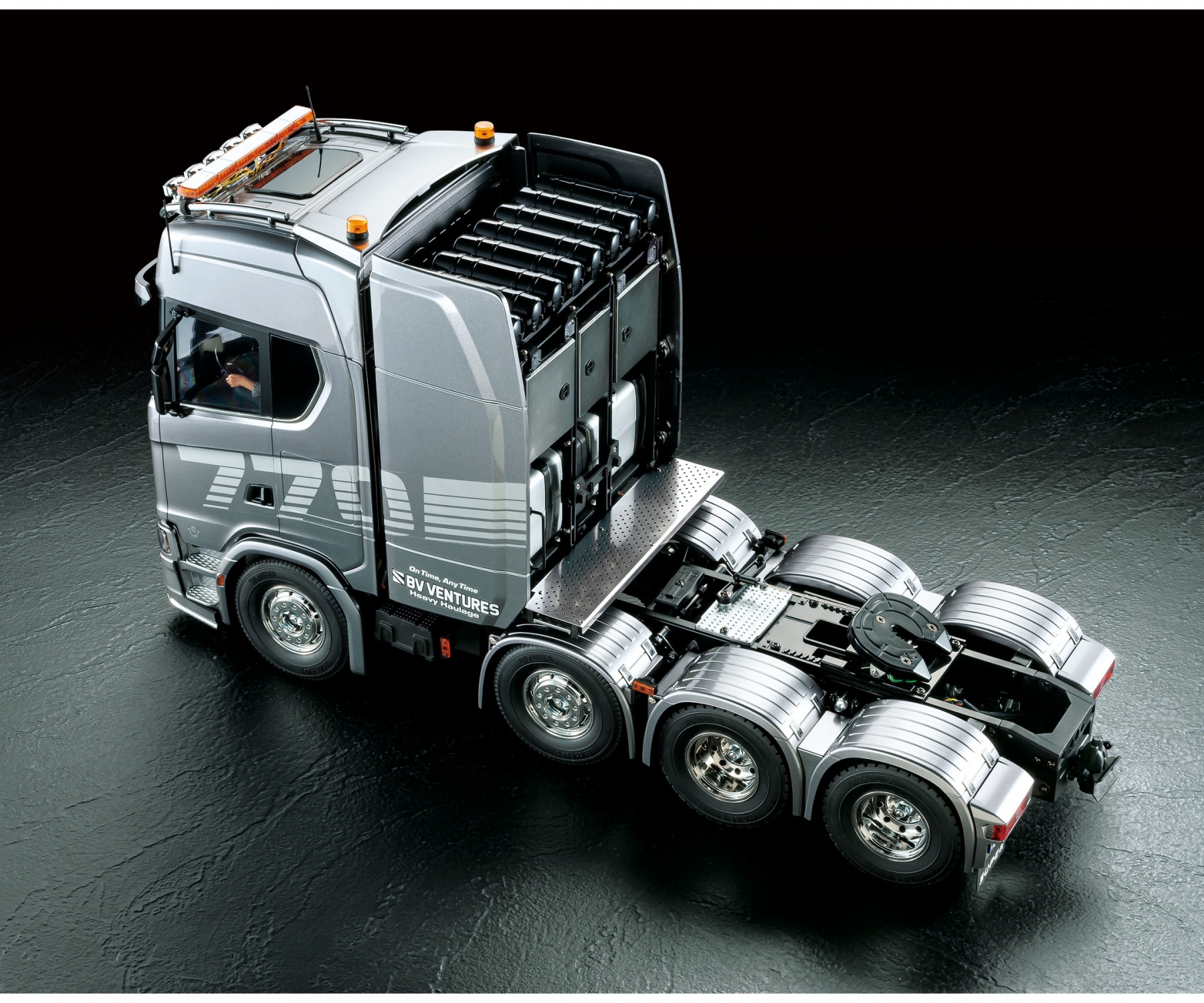 Tamiya Scania 770S 8x4/4 Truck Kit 1/14