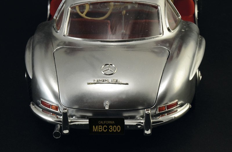 Italeri Mercedes-Benz 300SL Gullwing 1/16
