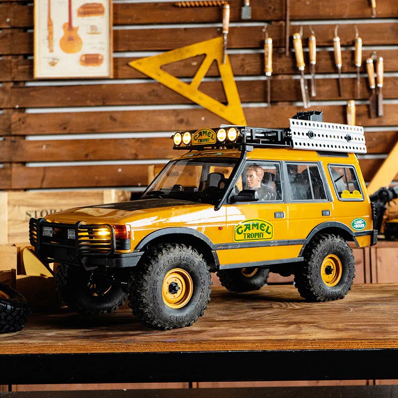 FMS Land Rover Discovery 1st-Gen. FCX10 Scaler ARTR (RS) Yellow 1/10